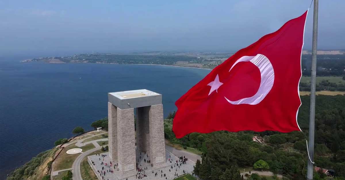 Çanakkale Şehitleri Anıtı ve Harp Müzesi